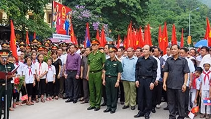 Đón 65 hài cốt liệt sỹ hy sinh ở nước bạn Lào