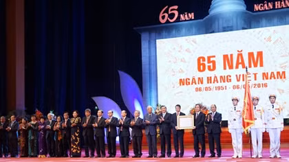 Ngân hàng Nhà nước Việt Nam đón nhận Huân chương Hồ Chí Minh lần thứ 3