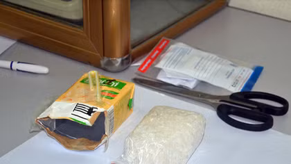 Hơn 500g ma túy giấu trong hộp sữa