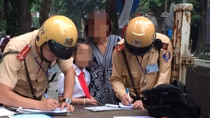 Tỷ lệ đội mũ bảo hiểm trẻ em còn ở mức thấp