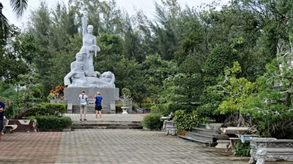 Gần 40 nghìn lượt khách tham quan khu chứng tích Sơn Mỹ