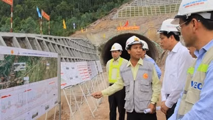 Đẩy nhanh tiến độ các công trình giao thông trọng điểm 