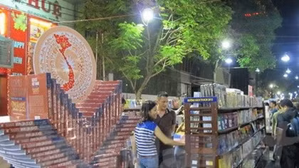 Cần nhiều hơn một đường sách