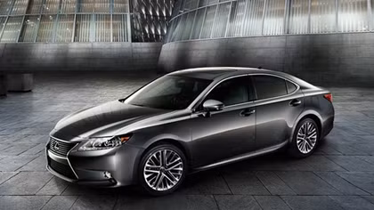 Tìm chủ sở hữu ôtô Lexus