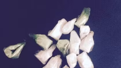Ổ ma túy lộ diện từ nam thanh niên “dạo phố” với 16 gói heroin
