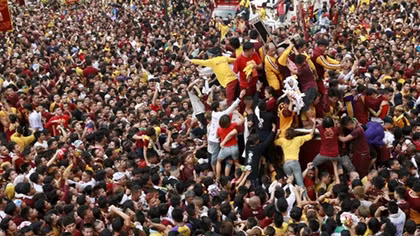 Chen lấn trong lễ hội tại Philippines, hàng trăm người bị thương