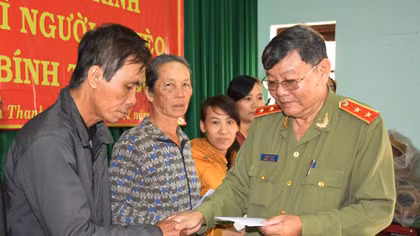 Tết vì người nghèo- Xuân Bính Thân 2016" về với bà con xã Cẩm Thanh, Quảng Nam