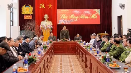 Công an tỉnh Lào Cai gặp mặt cán bộ Công an hưu trí