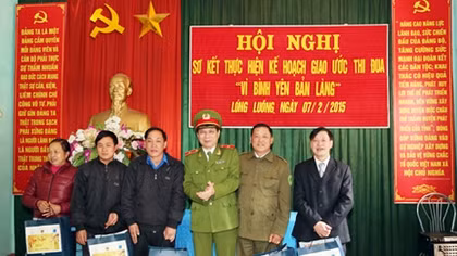 Sơ kết giao ước thi đua 'Vì bình yên bản làng' 