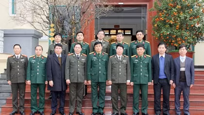 Thứ trưởng Bùi Văn Nam thăm và làm việc với Quân đoàn 1, Bộ Quốc phòng