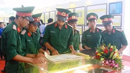 Tổ chức triển lãm về Hoàng Sa, Trường Sa tại Nghệ An