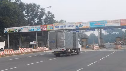 Đường xấu, phí cao