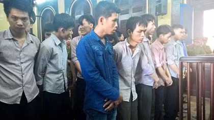 Hai án chung thân cho băng cướp sử dụng mã tấu đi 'ăn hàng'