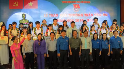 36 học sinh đoạt giải thưởng Trần Văn Ơn năm 2015