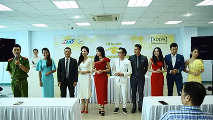 10 thí sinh vào chung kết cuộc thi 'Người dẫn chương trình 2015'
