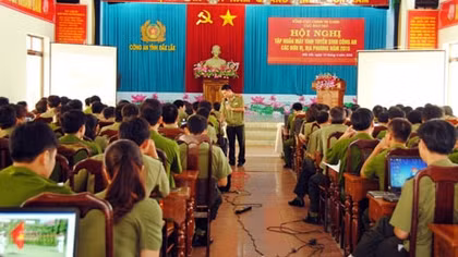 Tập huấn sử dụng máy tính trong công tác tuyển sinh CAND