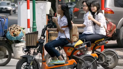 Thủ tục và thời gian làm thủ tục cấp biển số cho xe máy điện 