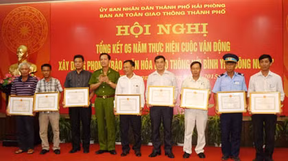 Văn hóa giao thông với bình yên sông nước