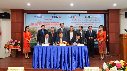 Bộ trưởng Trần Đại Quang thăm và làm việc tại CHDCND Lào