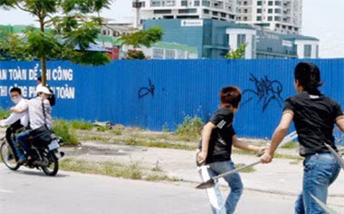 Thiếu nữ 19 tuổi rủ bạn đánh người yêu, một người thiệt mạng