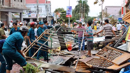 Hỗ trợ mỗi hộ dân bị thiệt hại 10 triệu đồng