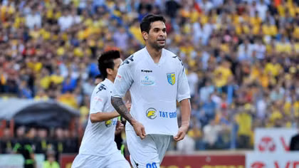 Vòng 18 V.League 2015: ‘Quyết đấu’ trên sân Hàng Đẫy