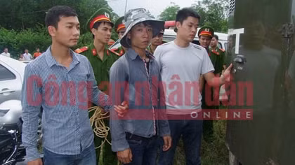 Hiếp dâm còn nhắn tin dọa mẹ nạn nhân 'không làm to chuyện'