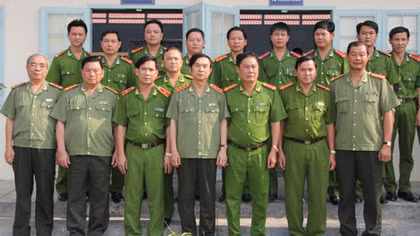 Thứ trưởng Thường trực Đặng Văn Hiếu kiểm tra công tác tại CA tỉnh Bình Phước, Trung đoàn CSCĐ Đông Nam Bộ