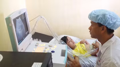 Khám chữa bệnh miễn phí cho toàn bộ trẻ em huyện đảo Bạch Long Vĩ