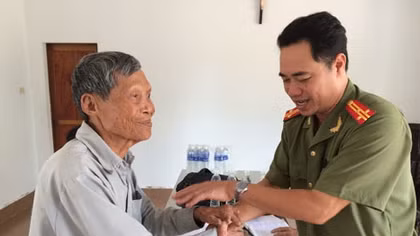 Bị khuyết tật vẫn làm tổ trưởng an ninh xuất sắc