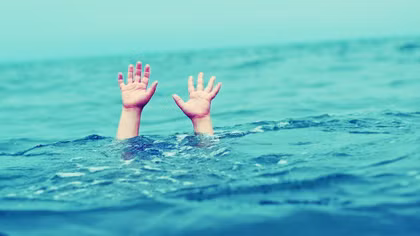 Hai chị em chết đuối thương tâm khi đi rừng