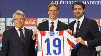 "Cháy" áo Torres!