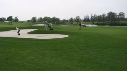 Hà Nội đề nghị xem xét dự án sân golf ngoài bãi đê sông Đuống