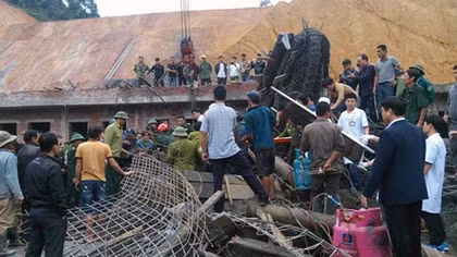 Thăm hỏi, hỗ trợ vụ sập mái cây xăng làm 8 người chết và bị thương