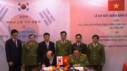 Hợp tác kiểm định phương tiện phòng cháy, chữa cháy giữa Việt Nam và Hàn Quốc