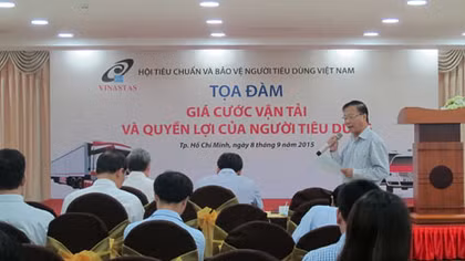 Doanh nghiệp vận tải ‘bắt tay’ móc túi người tiêu dùng