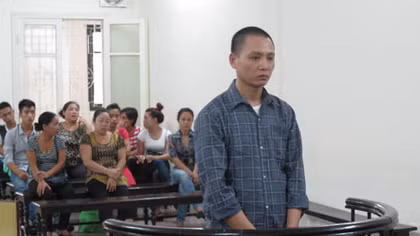 Tưởng người lạ nói xấu, gọi bạn mang dao đến ‘hỏi tội’