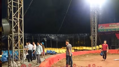 Nguyên nhân và danh tính nạn nhân vụ sập ghế rạp xiếc lưu động tại Hải Dương
