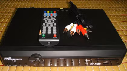 Gần 6.000 hộ dân được hỗ trợ miễn phí đầu thu truyền hình số mặt đất