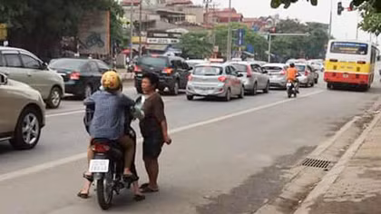 Người phụ nữ ‘xin đểu’ trên đường Phạm Văn Đồng sẽ được đưa đi trị bệnh tâm thần