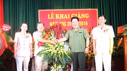 Thứ trưởng Bùi Văn Thành dự Lễ khai giảng Trường Văn hoá I – Bộ Công an