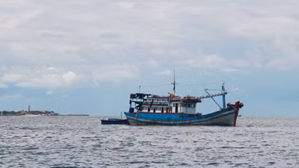 Trường Sa - hậu phương lớn giữa biển khơi
