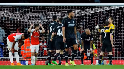 Asenal và Liverpool cầm chân nhau trên sân Emirates