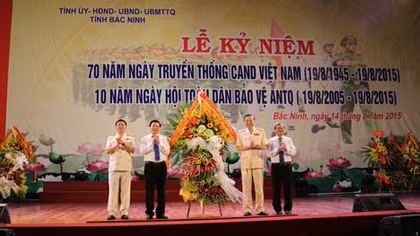 Bắc Ninh kỷ niệm 70 năm ngày truyền thống CAND