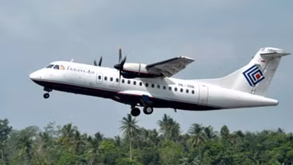 Indonesia cử lực lượng tới hiện trường máy bay rơi