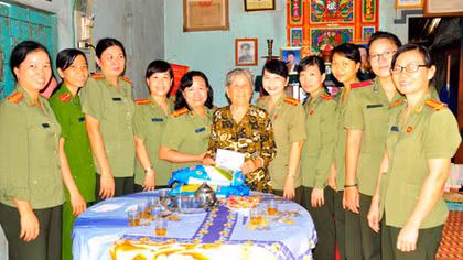 Công an tỉnh Đồng Tháp làm tốt công tác đền ơn đáp nghĩa