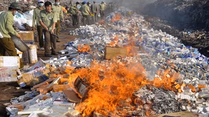 Tiêu hủy thêm 493.000 gói thuốc lá lậu
