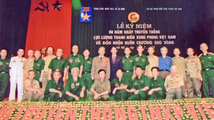 Đội Thanh niên xung phong K53 kỷ niệm 50 năm truyền thống