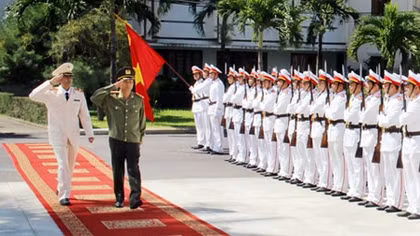 Thứ trưởng Thường trực Đặng Văn Hiếu thăm và làm việc tại Công an tỉnh Bình Định