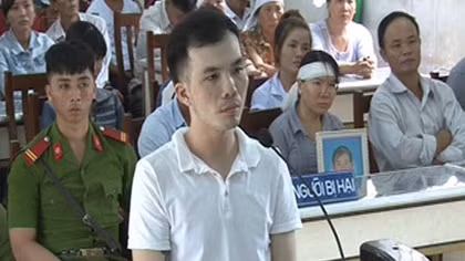 Giết bạn đồng tính rồi 'cướp' luôn 3 sổ đỏ